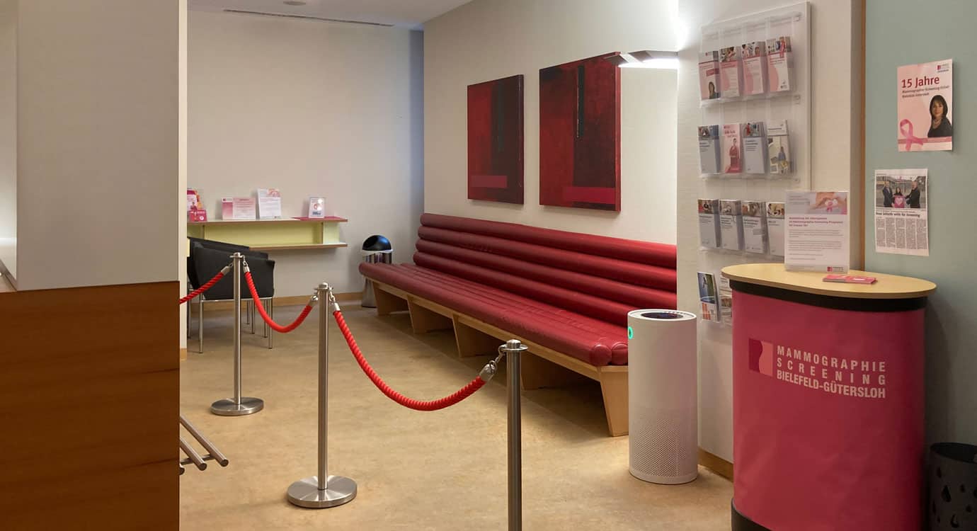 LL-LOC-40-Bielefeld-Wartebereich-Screening