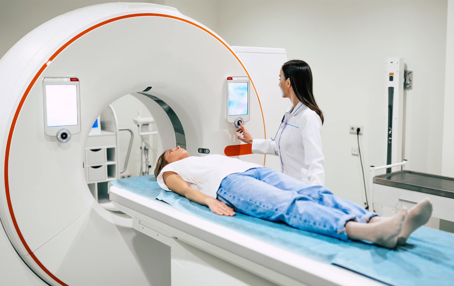 hexenschuss-bandscheibenvorfall-unterschied-erkennung-symptome-untersuchung