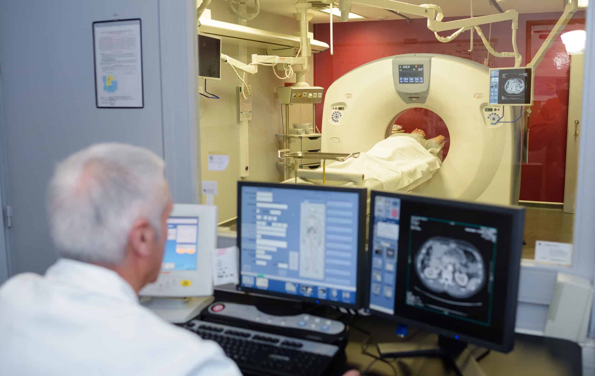 morbus-crohn-colitis-ulcerosa-ursachen-risikofaktoren-symptome-diagnostik-behandlung