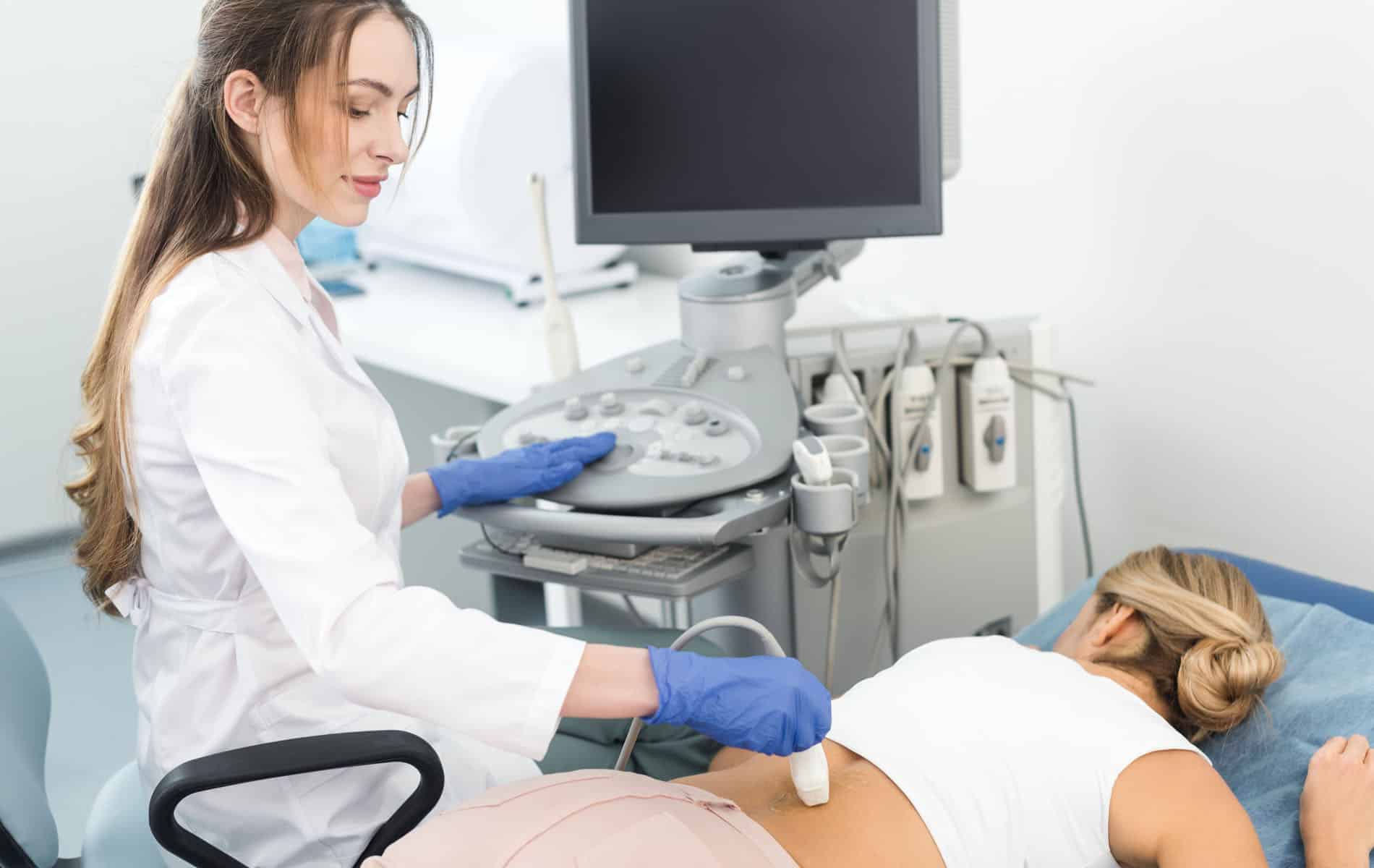 nierenkrebs-nierenzellkarzinom-ursachen-risikofaktoren-symptome-diagnostik-behandlung