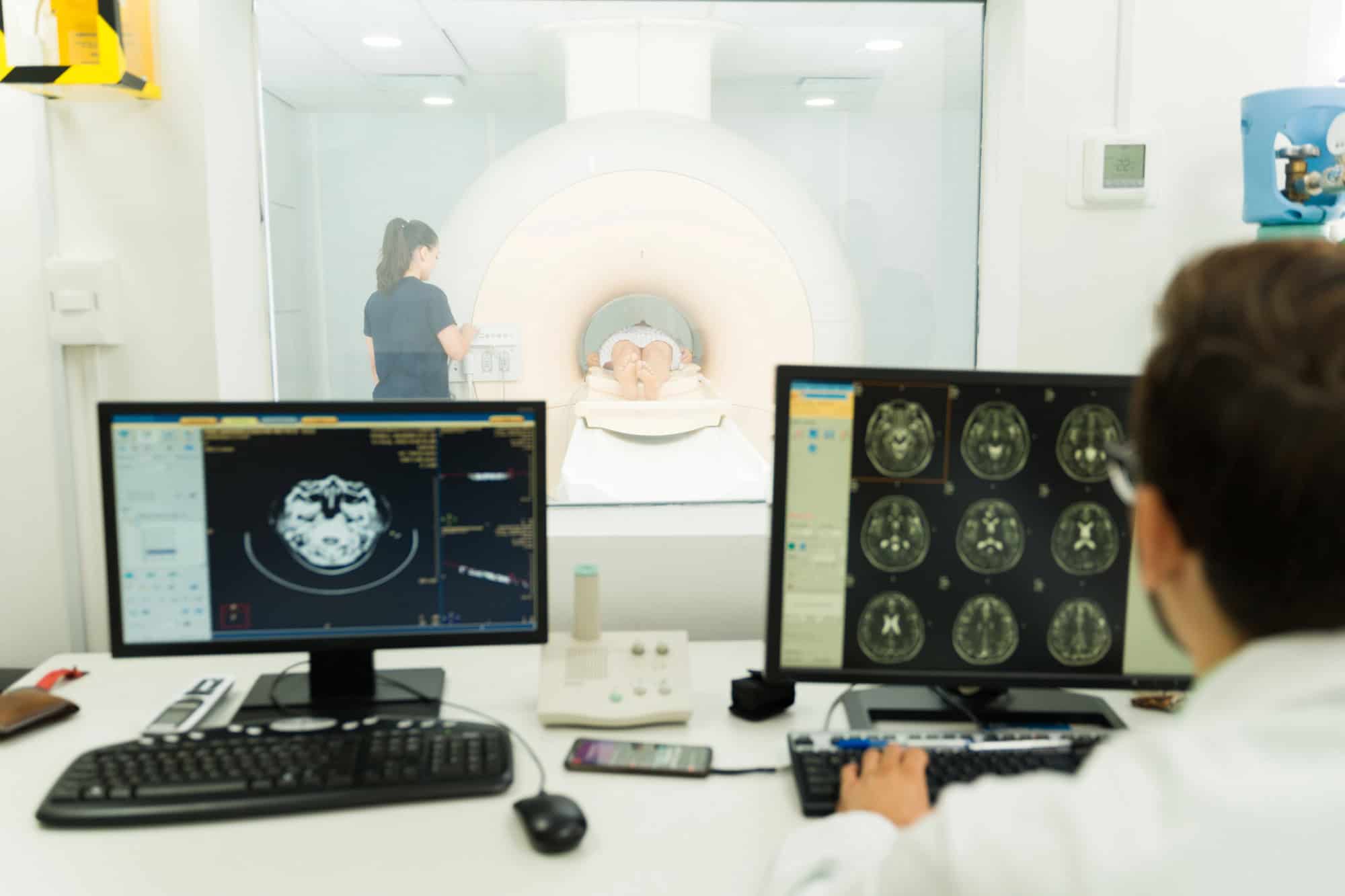 kopfschmerzen-migraene-tumor-unterscheiden-mrt-diagnostik-radiologie