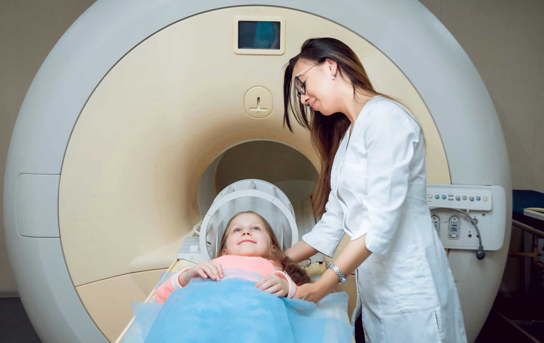 mrt-kinder-schaedlich-sicherheit-risiken-magnetfeld